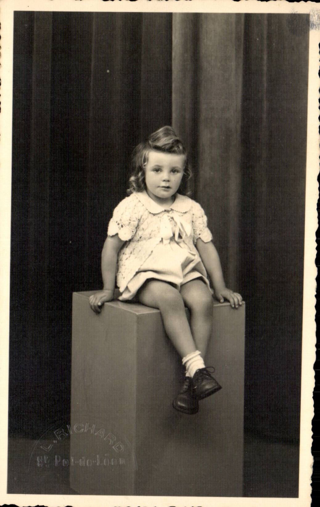 CARTE PHOTO Fantaisie - Enfants - Fille - girl - sweet toddler - CPA 