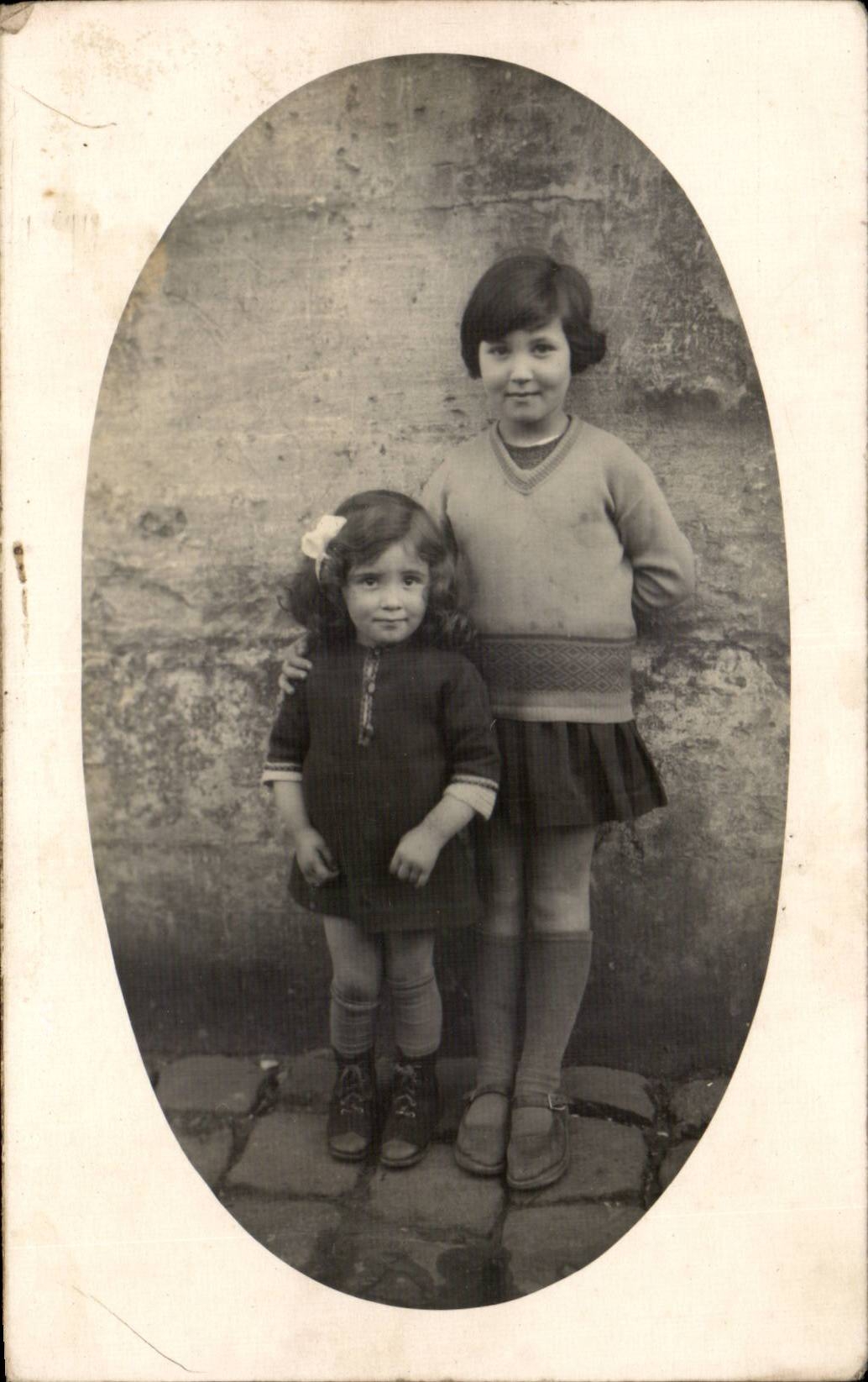 CARTE PHOTO Fantaisie - Enfants - Bebe - Baby - - CPA Fantaisie - Enfants - Fille - two sweet girls - CPA 