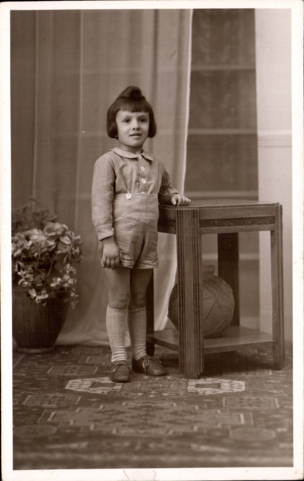 CARTE PHOTO Fantaisie - Enfants - Bebe - Baby - - CPA Fantaisie - Enfants - Fille - little girl - CPA 