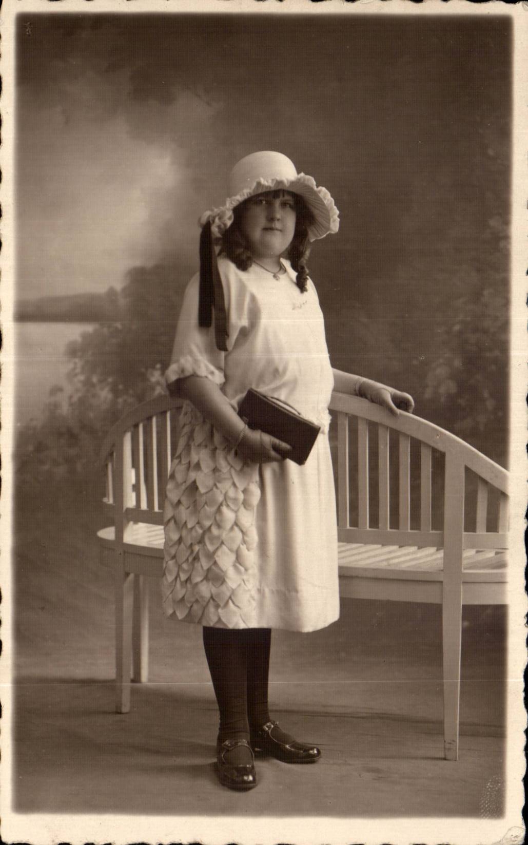 CARTE PHOTO Fantaisie - Enfants - Fille - girl with pretty hat - CPA 