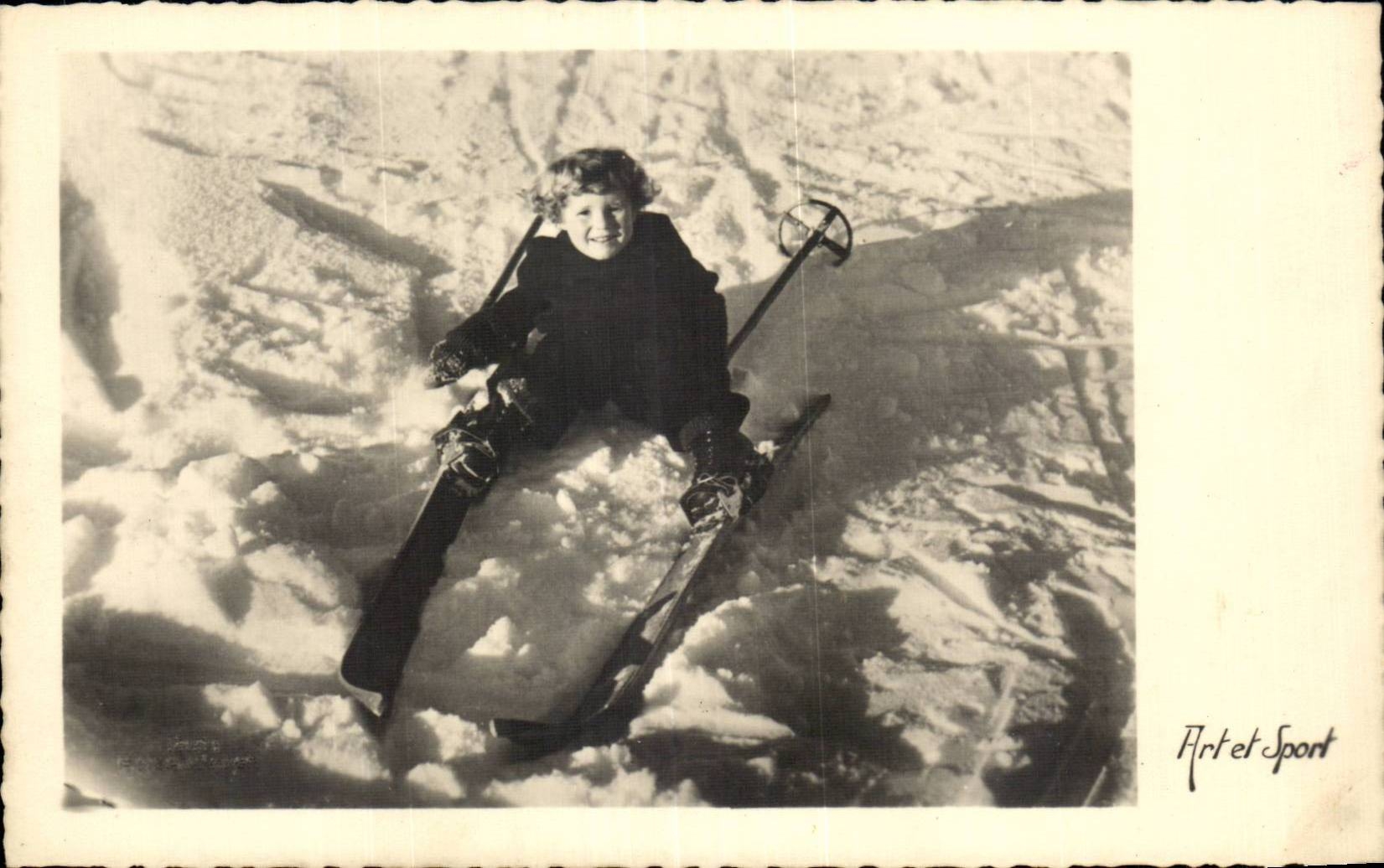 CARTE PHOTO Enfant au ski