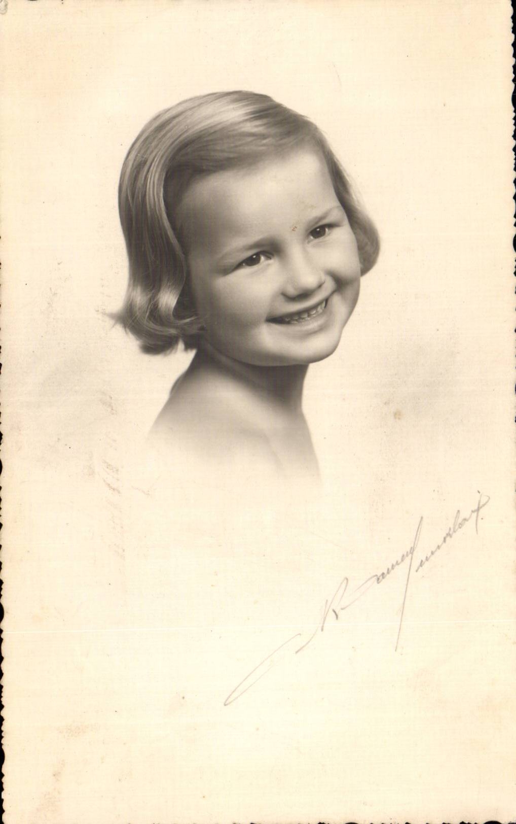CARTE PHOTO Fantaisie - enfants - Fille - pretty smiling girl - CPA 