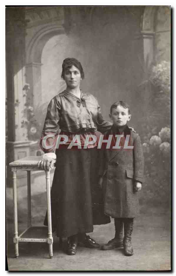 CARTE PHOTO Fantaisie - enfants - garcon - mother and son - CPA 