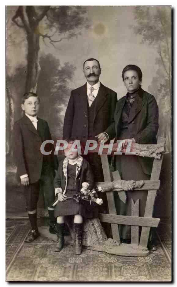 CARTE PHOTO Fantaisie - Couple - proud family - CPA 