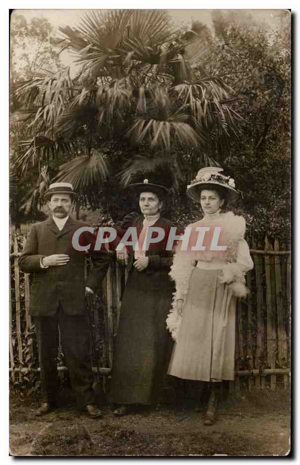 CARTE PHOTO Fantaisie - Couple - elegant clothing - fashion - hat - chapeau - CPA 