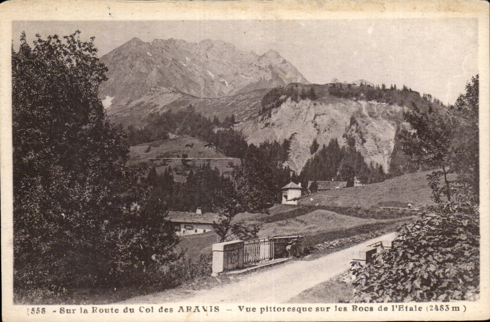 Aravis - Sur la Route du Col - Vue Pittoresque sur les rocs de l'etale - CPA 