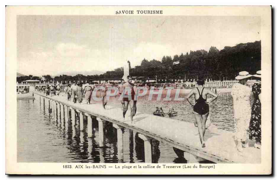 CPA Aix les Bains La plage et la colline de Tresserve (Lac du Bourget)