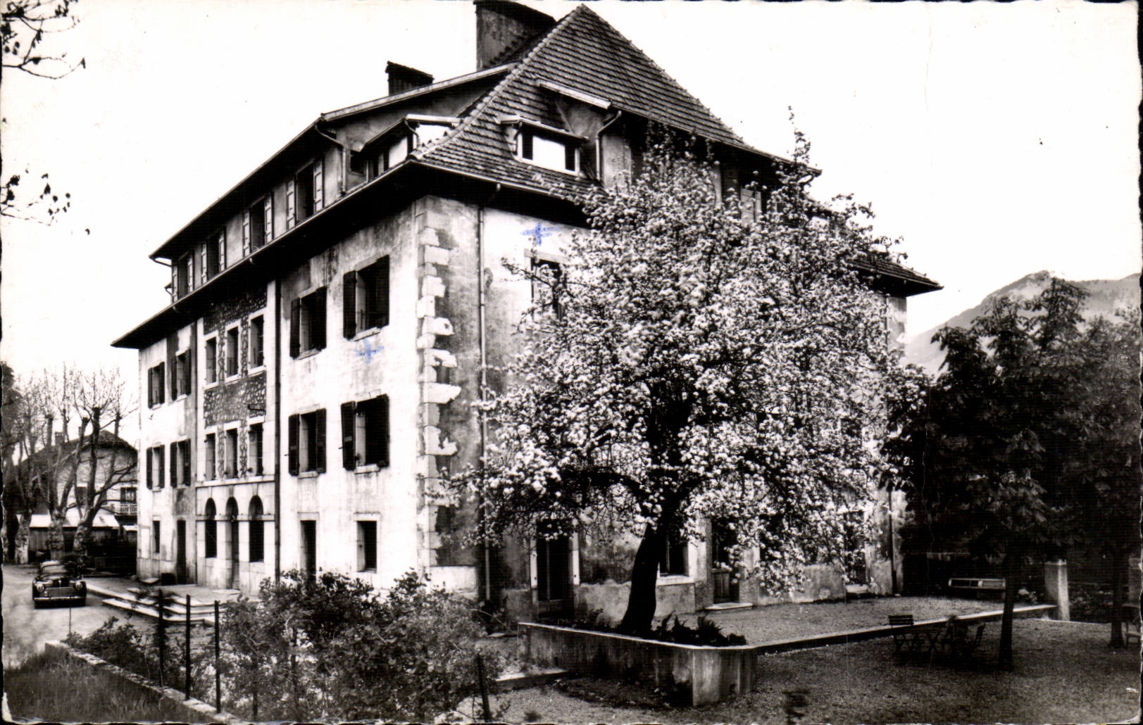 Villaz (Haute-Savoie, 700 m.) — Maison de repos et de convalescence du Château de Bon Attrait — Édition Touring International Photo
