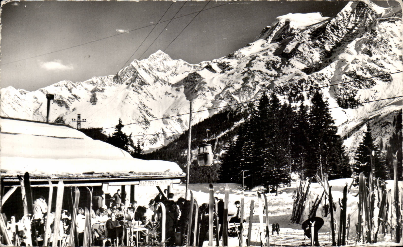 CPSM Les contamines Montjoie Le chalet de l'etape la chaine des Miages