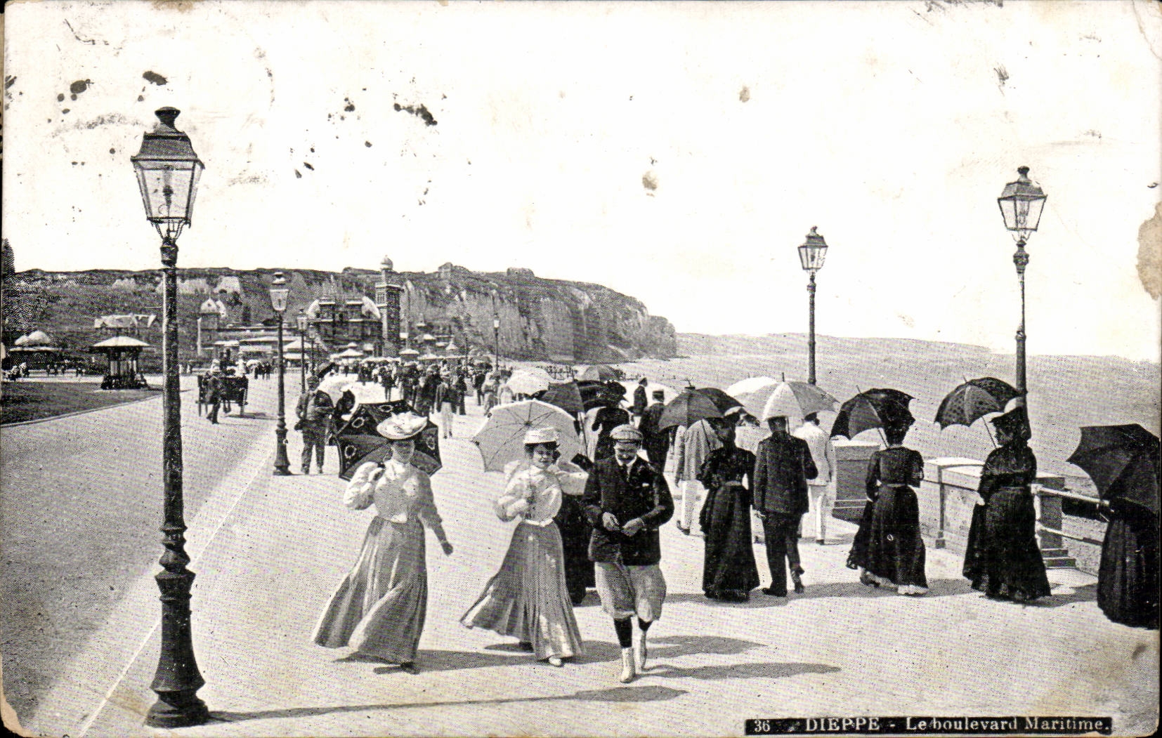 CPA Dieppe Le boulevard maritime