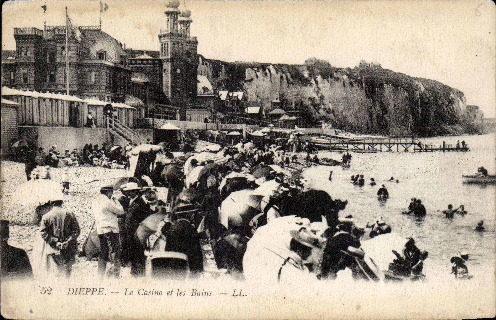 CPA Dieppe Le casino et les bains