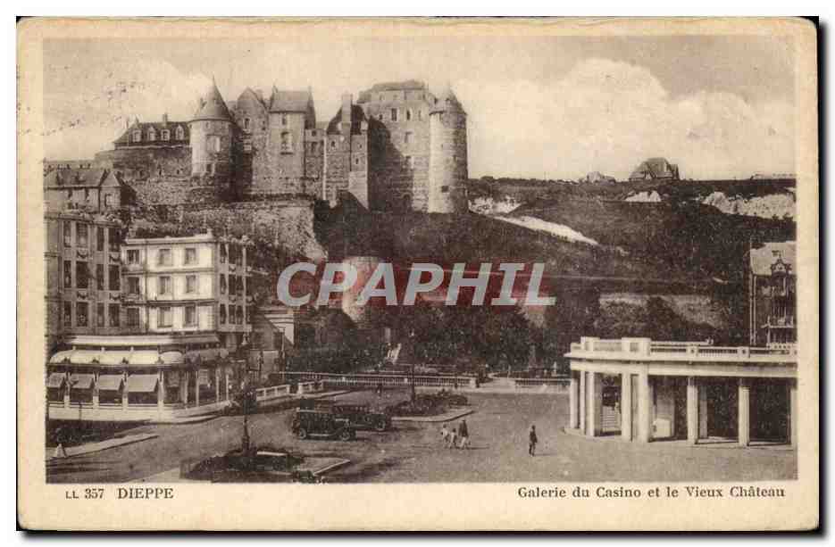 CPA Dieppe Galerie du casino et le vieux chateau