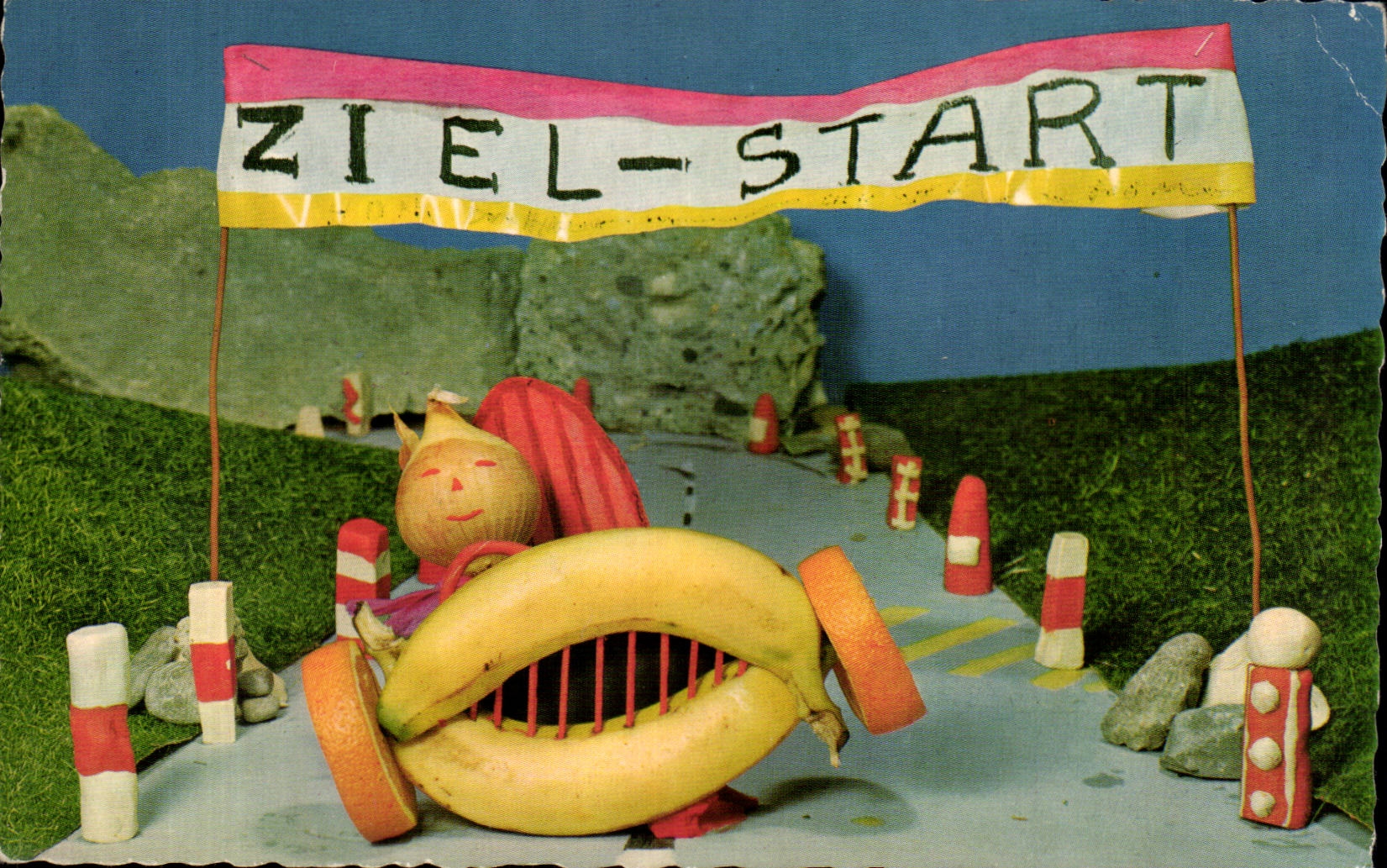 CPA Fantaisie Ziel Start Banane Fruit Banana