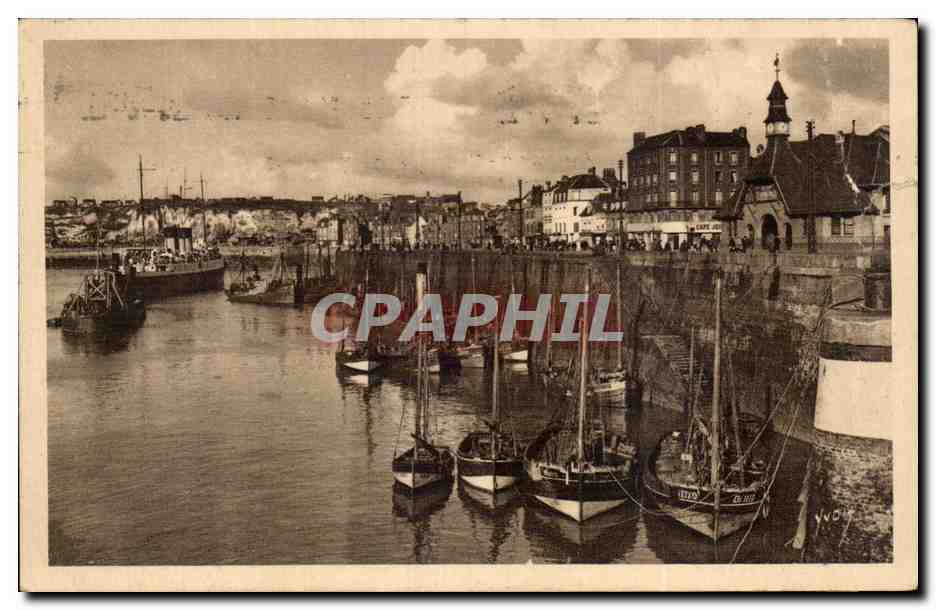 CPA Dieppe L'avant port
