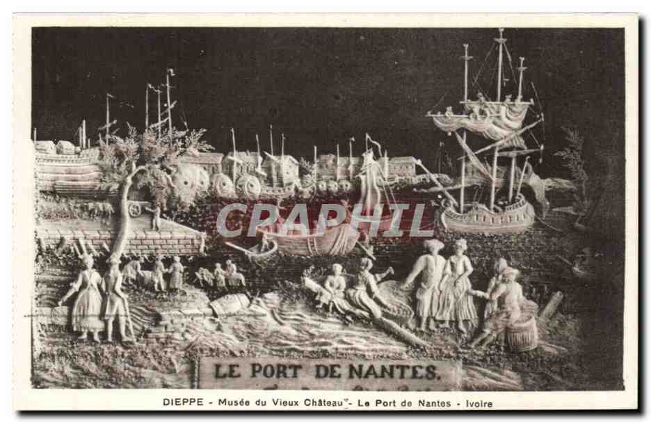 CPA Dieppe Musee du vieux chateau Le port de Nantes Ivoire Ivory