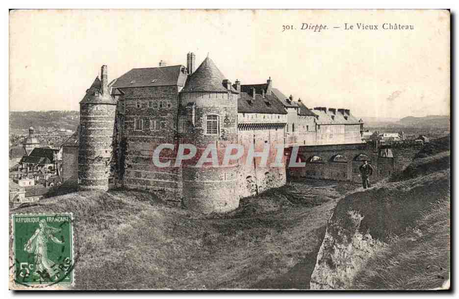 CPA Dieppe Le vieux chateau