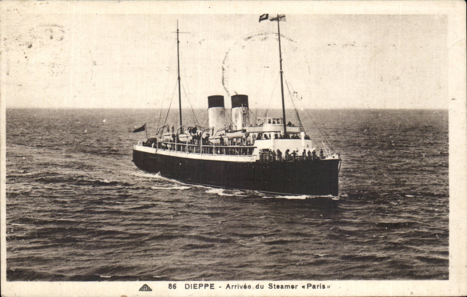 CPA Dieppe Arrivee du steamer Paris 