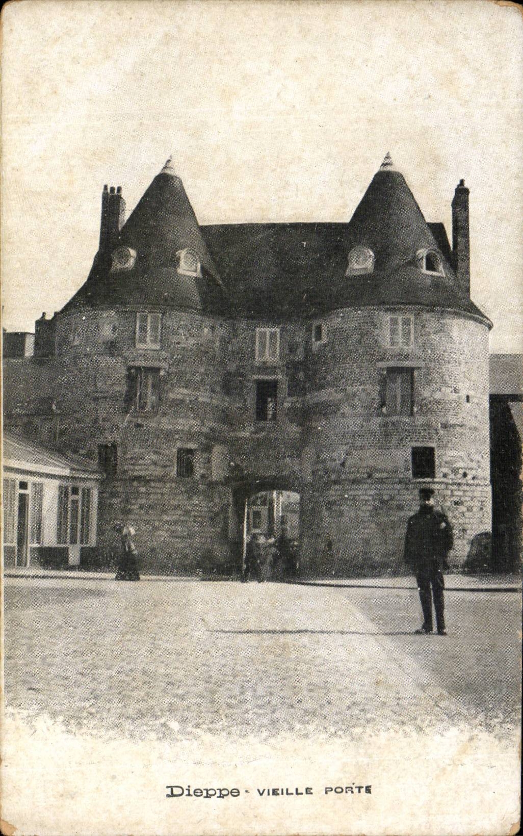 CPA Dieppe Vieille porte