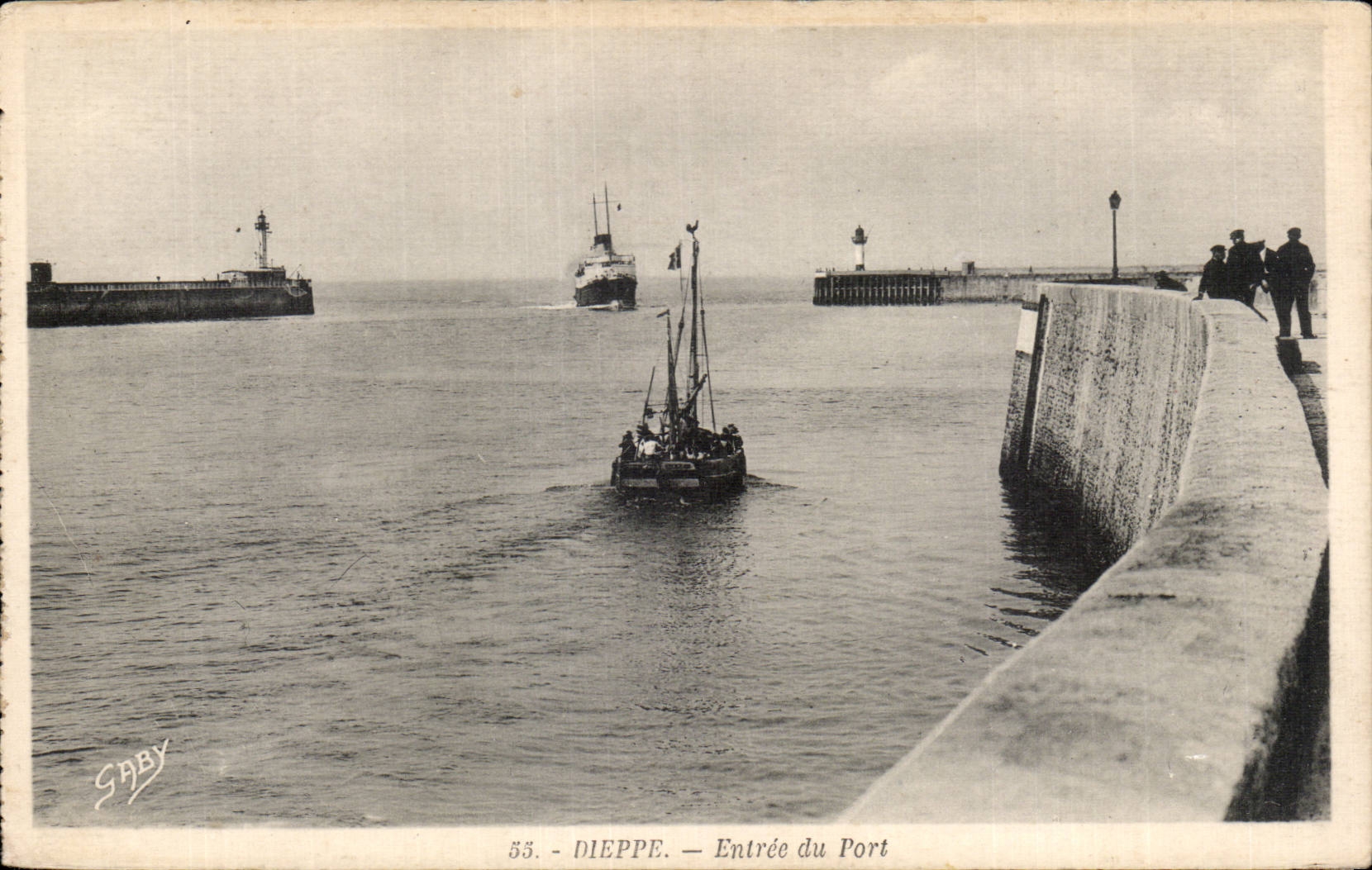 CPA Dieppe Entree du port