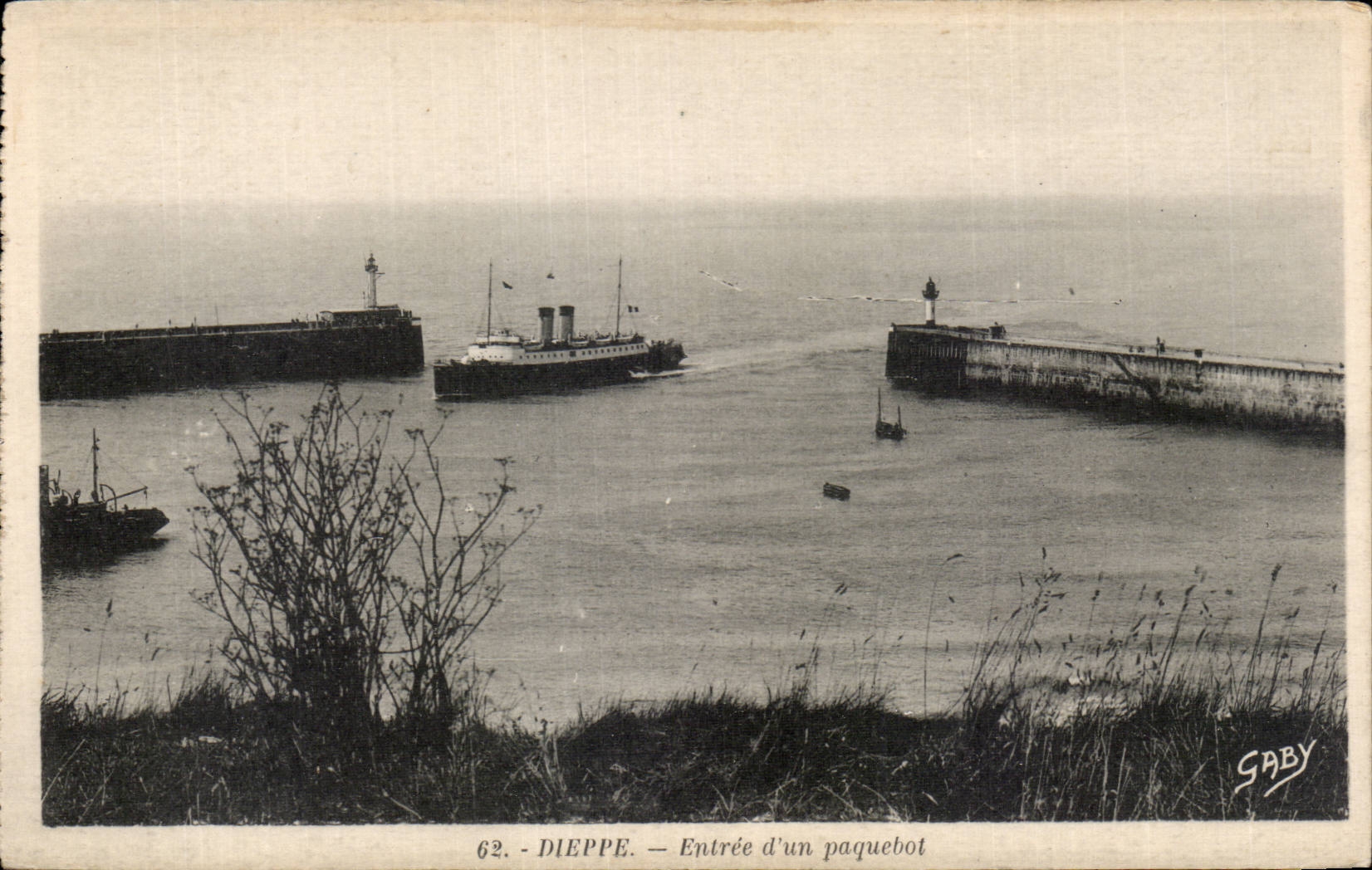 CPA Dieppe Entree d'un paquebot