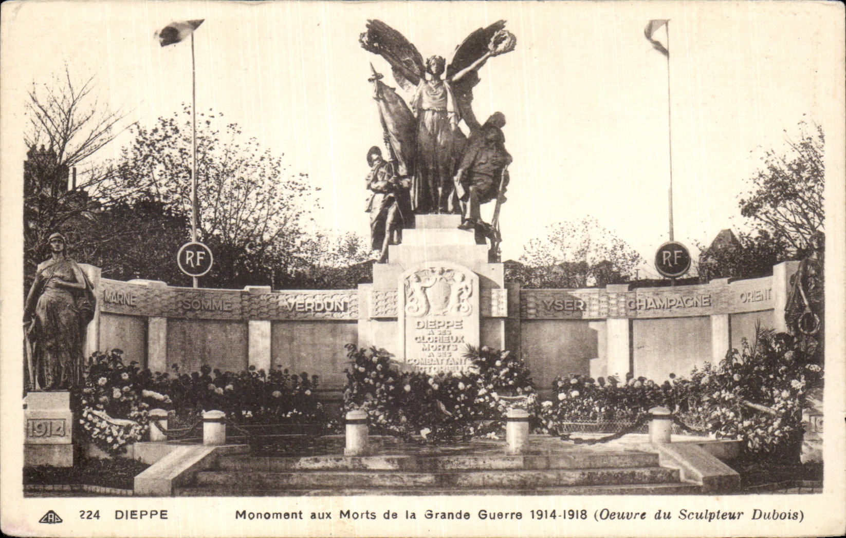 CPA Dieppe Monument aux morts de la grande guerre 