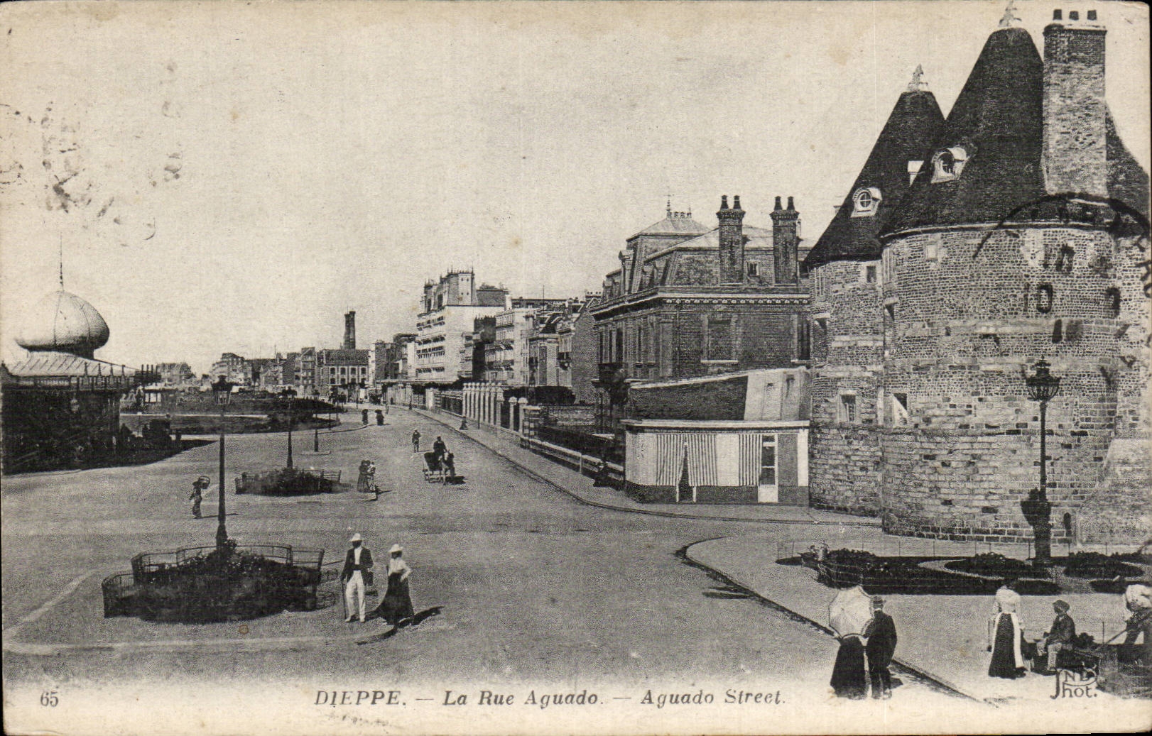 Dieppe - La Rue Aguanda - CPA 