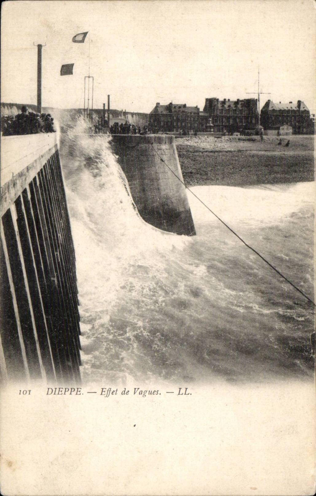 Dieppe - Effet de Vagues - CPA 