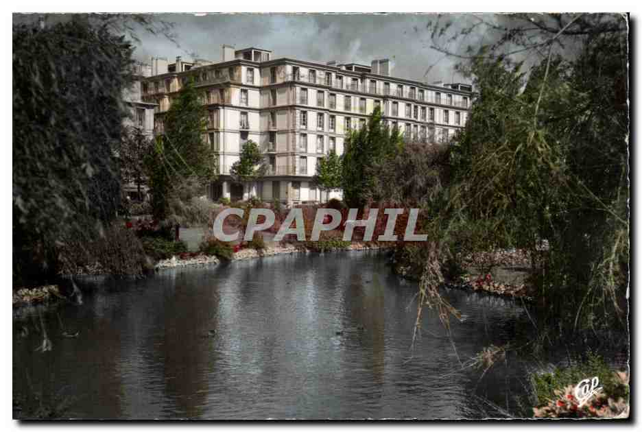 CPA Le Havre Le square Saint Roch et les nouveaux immeubles