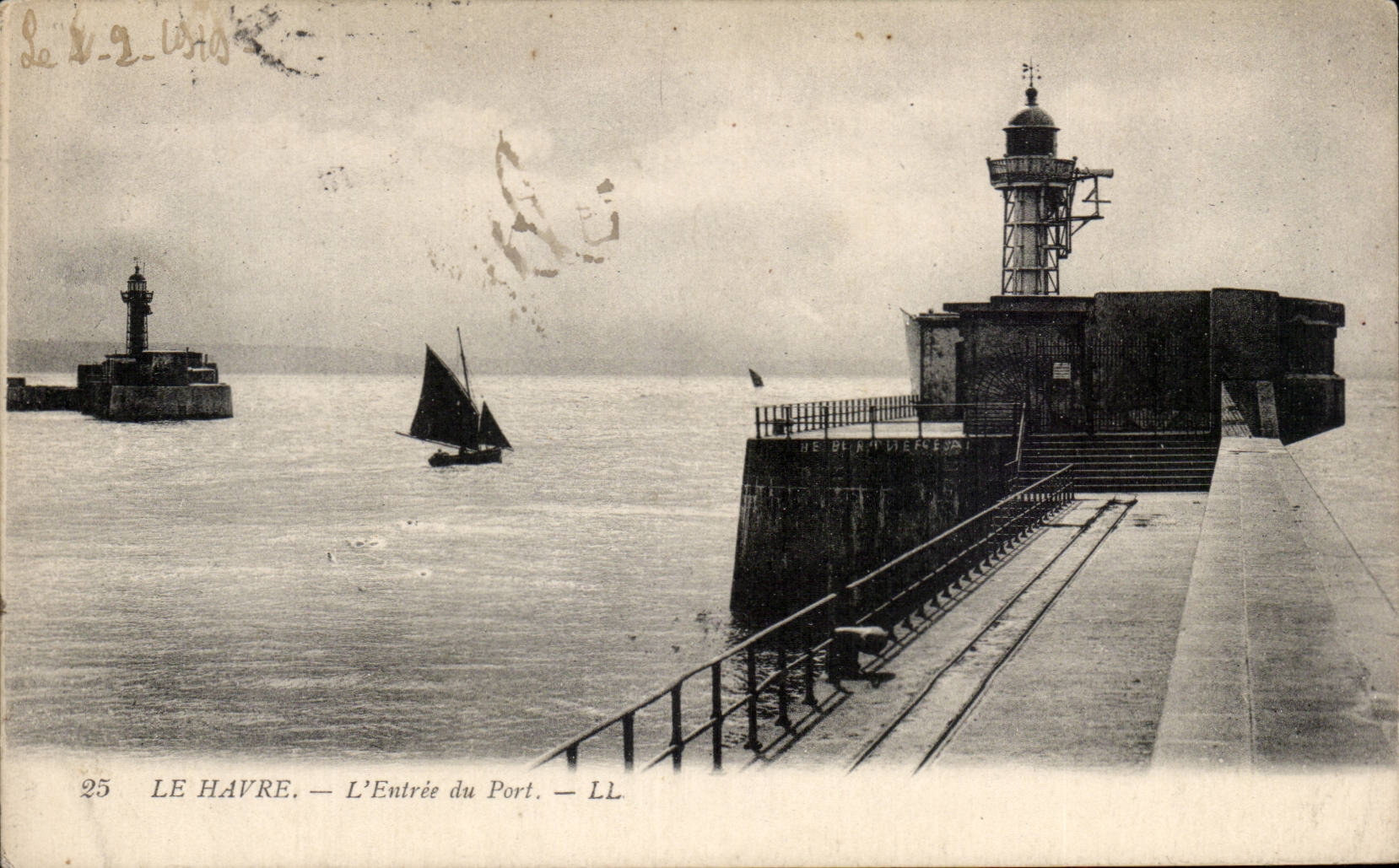 CPA Le Havre L'entree du port