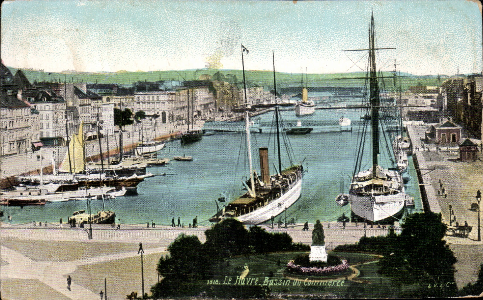 CPA Le Havre Bassin du commerce