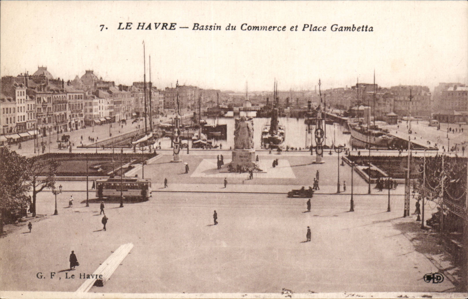 Le Havre - Bassin du Commerce et Place Gambetta - CPA 