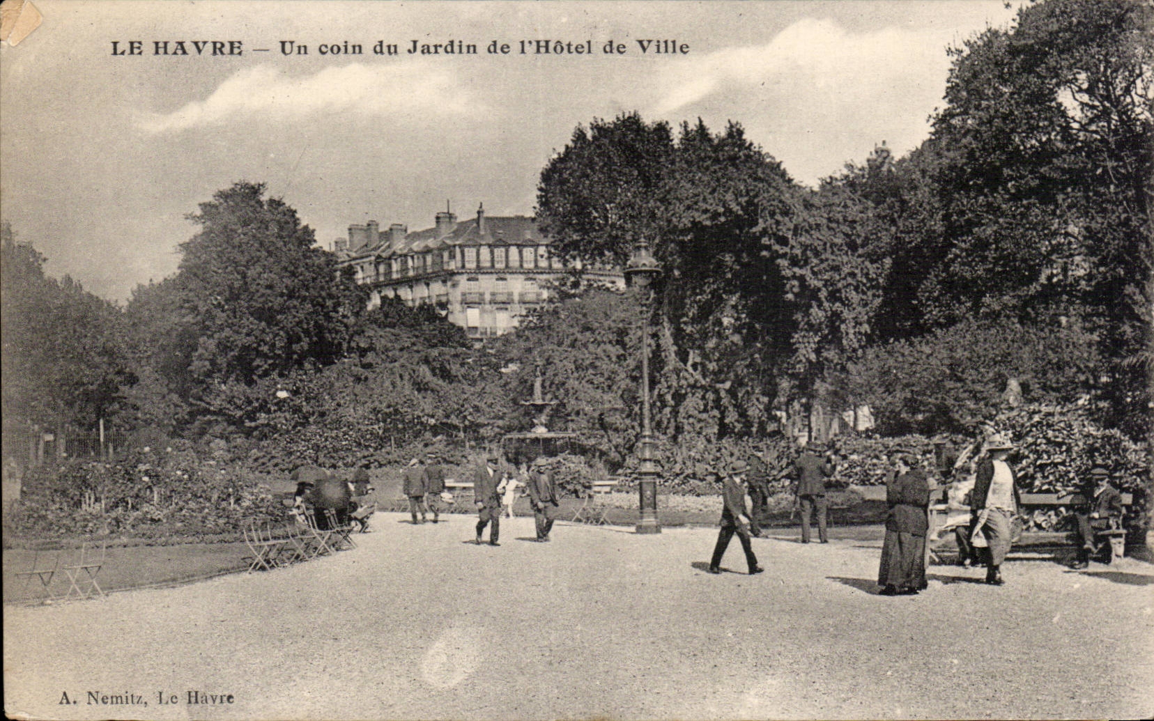 Le Havre - Un Coin du Jardin de l'Hotel de Ville - CPA 