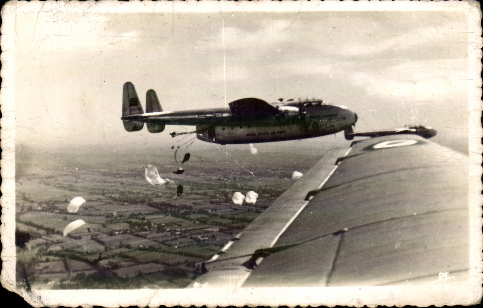 CARTE PHOTO Perpignan Avion Parachute Parachutiste