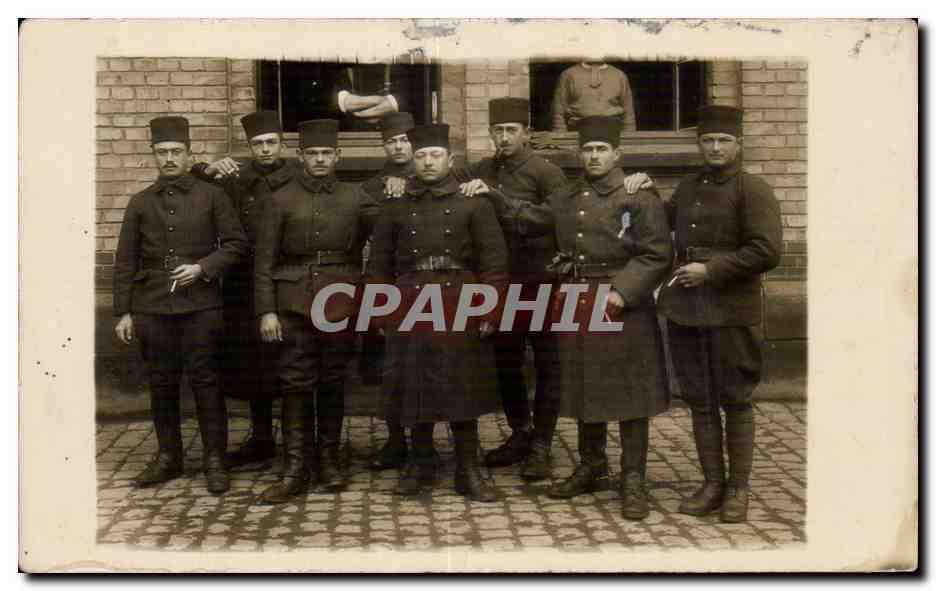 Groupe de soldats ottomans — photo d'époque — sans éditeur ni numéro de série visible
