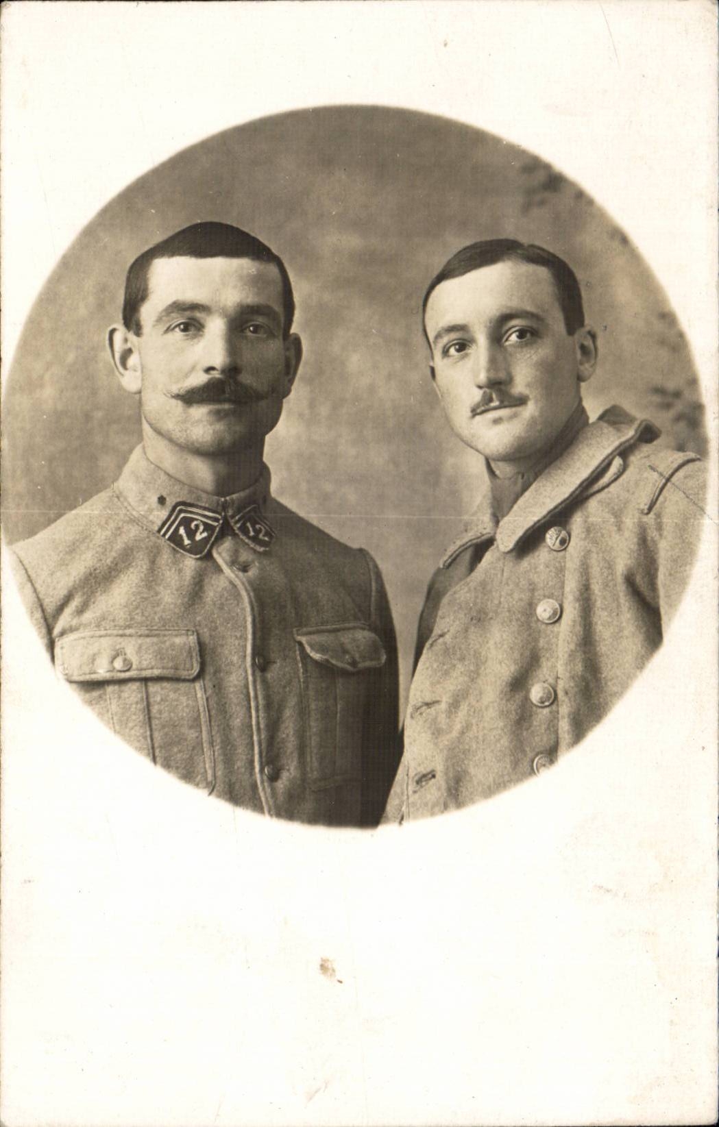 Deux soldats — 1917 — Carte postale de souvenir