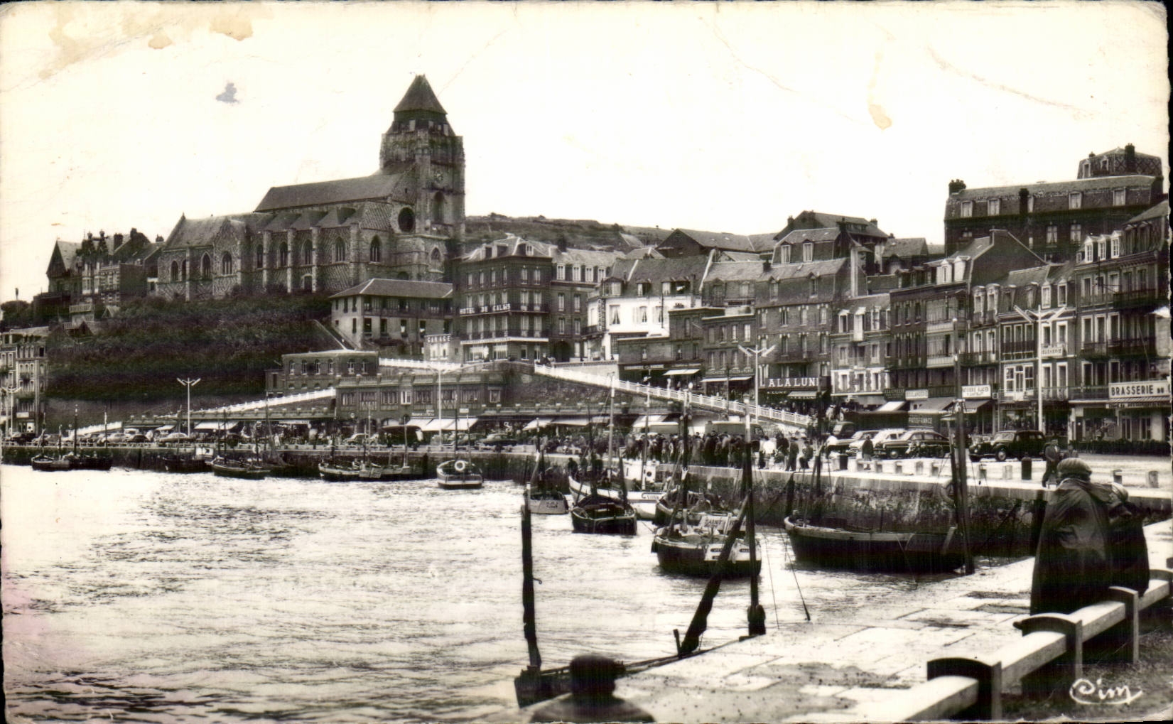 Le Treport - Le Quai et L'Eglise - CPA 