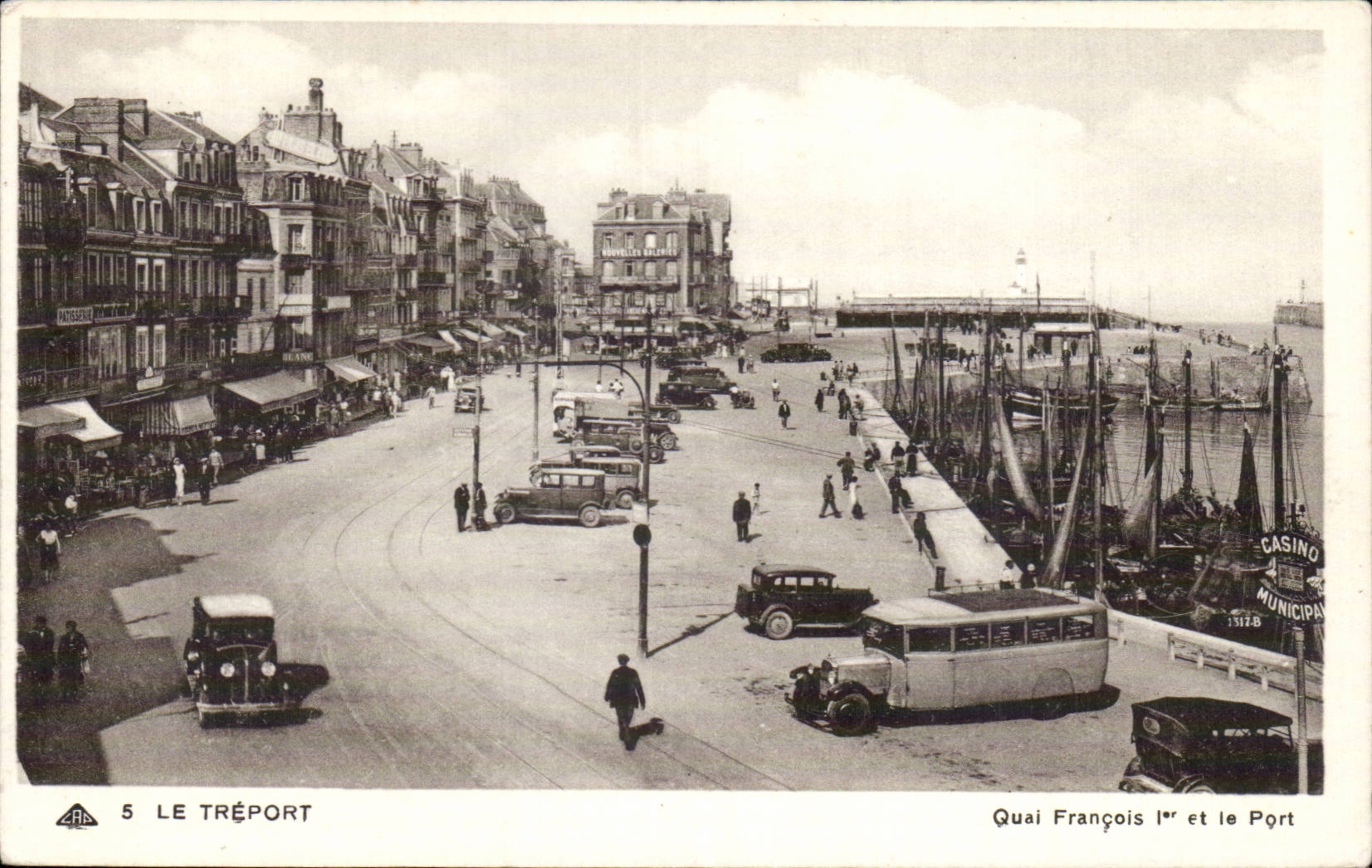 Le Treport - Quai Francois I et le Port - CPA 