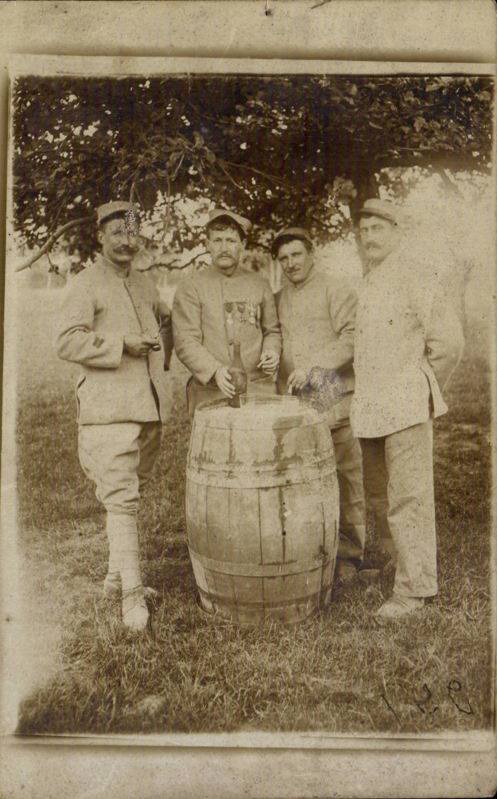 CARTE PHOTO Militaria Soldats