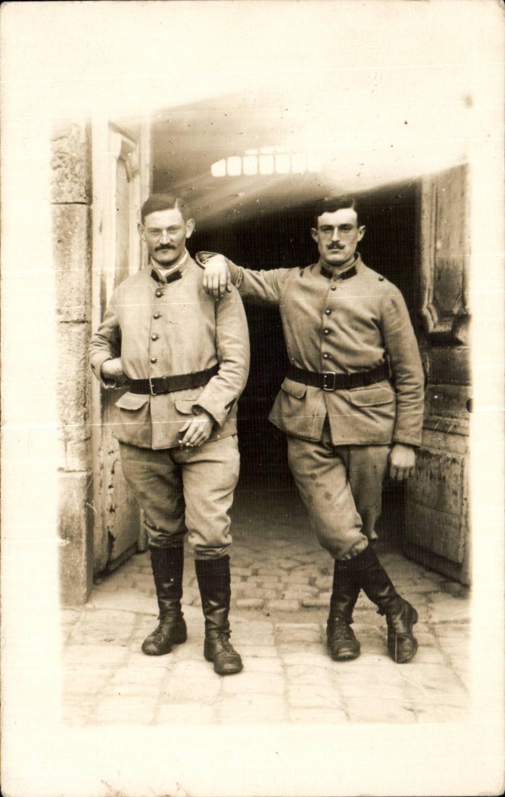 CARTE PHOTO Militaria Soldats