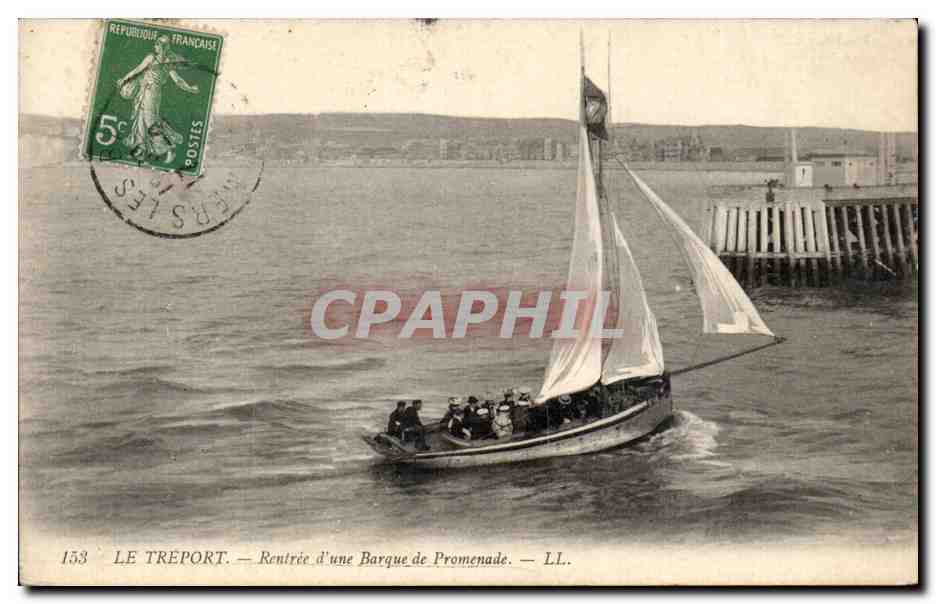 CPA Le Treport Rentree d'une barque de promenade