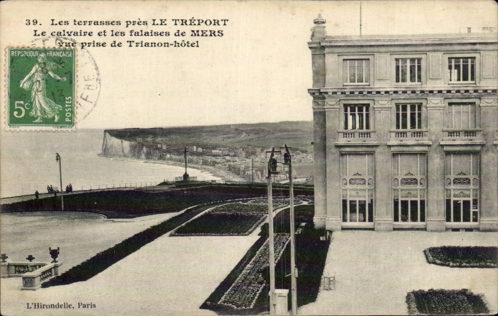 CPA Les terrasses pres le Treport Le calvaire et les falaises de Mers vue prise du Trianon Hotel