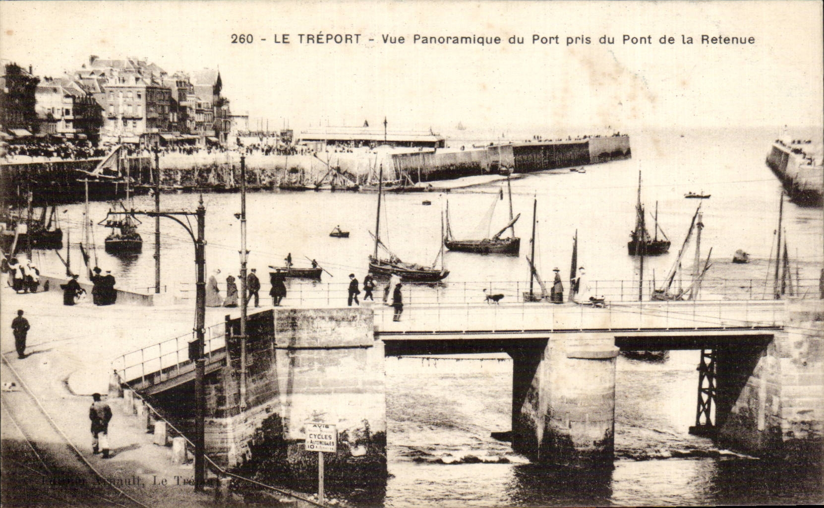 CPA Le Treport Vue panoramique du port pris du pont de la retenue