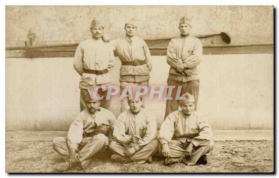 CPA Militaria Soldat Poilus Regiment