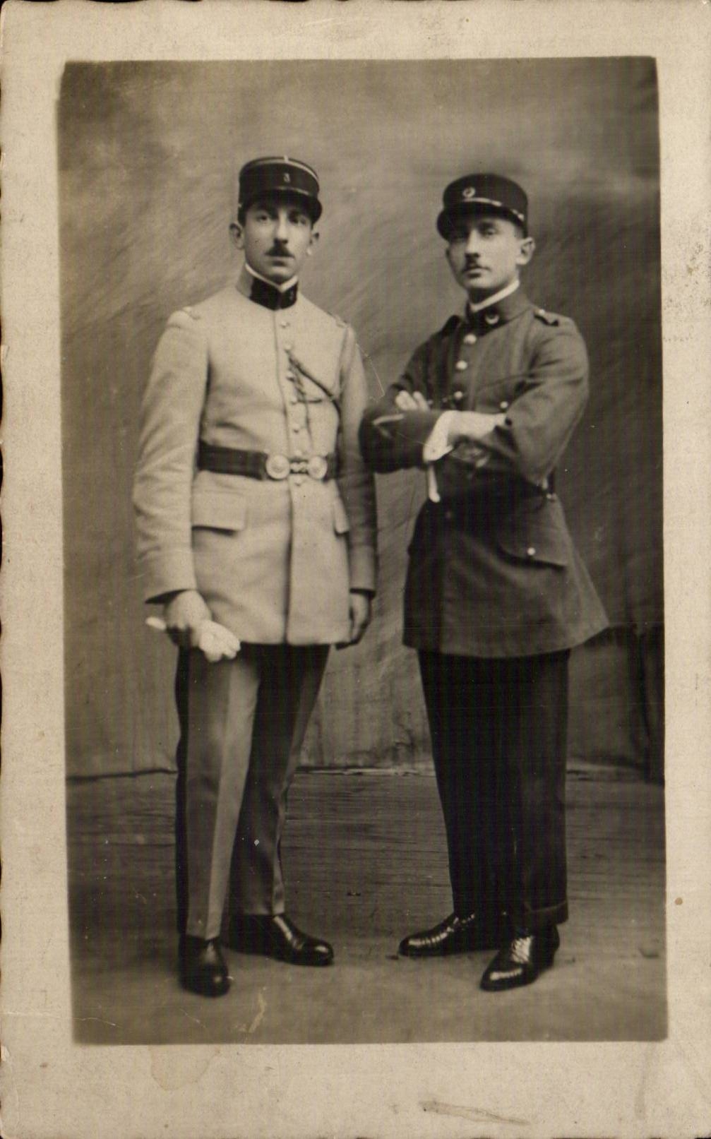 CPA Militaria Soldats Officiers
