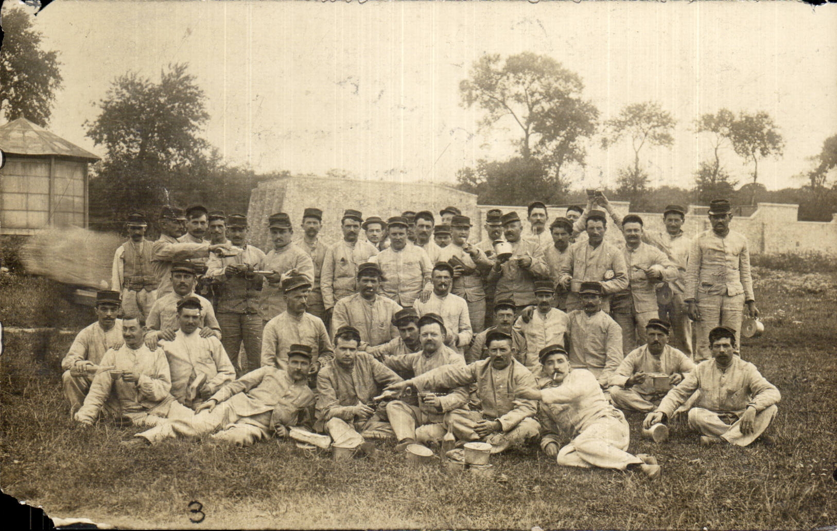 CPA CARTE PHOTO Militaria Soldats Poilus 