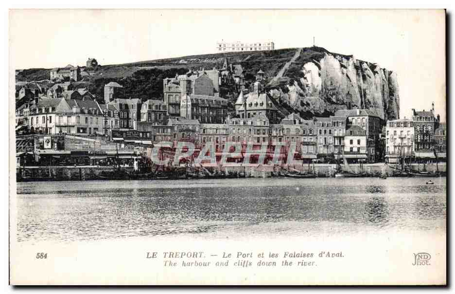 CPA Le Treport Le port et les falaises d'aval