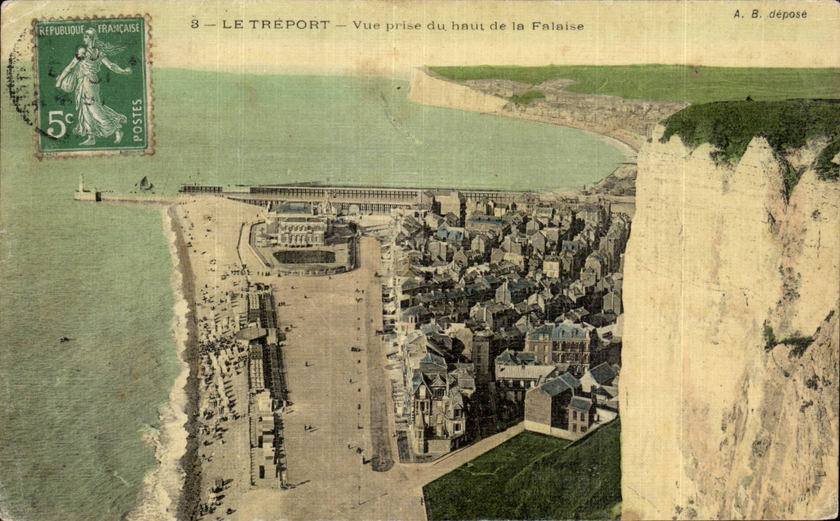 CPA Le Treport Vue prise du haut de la falaise