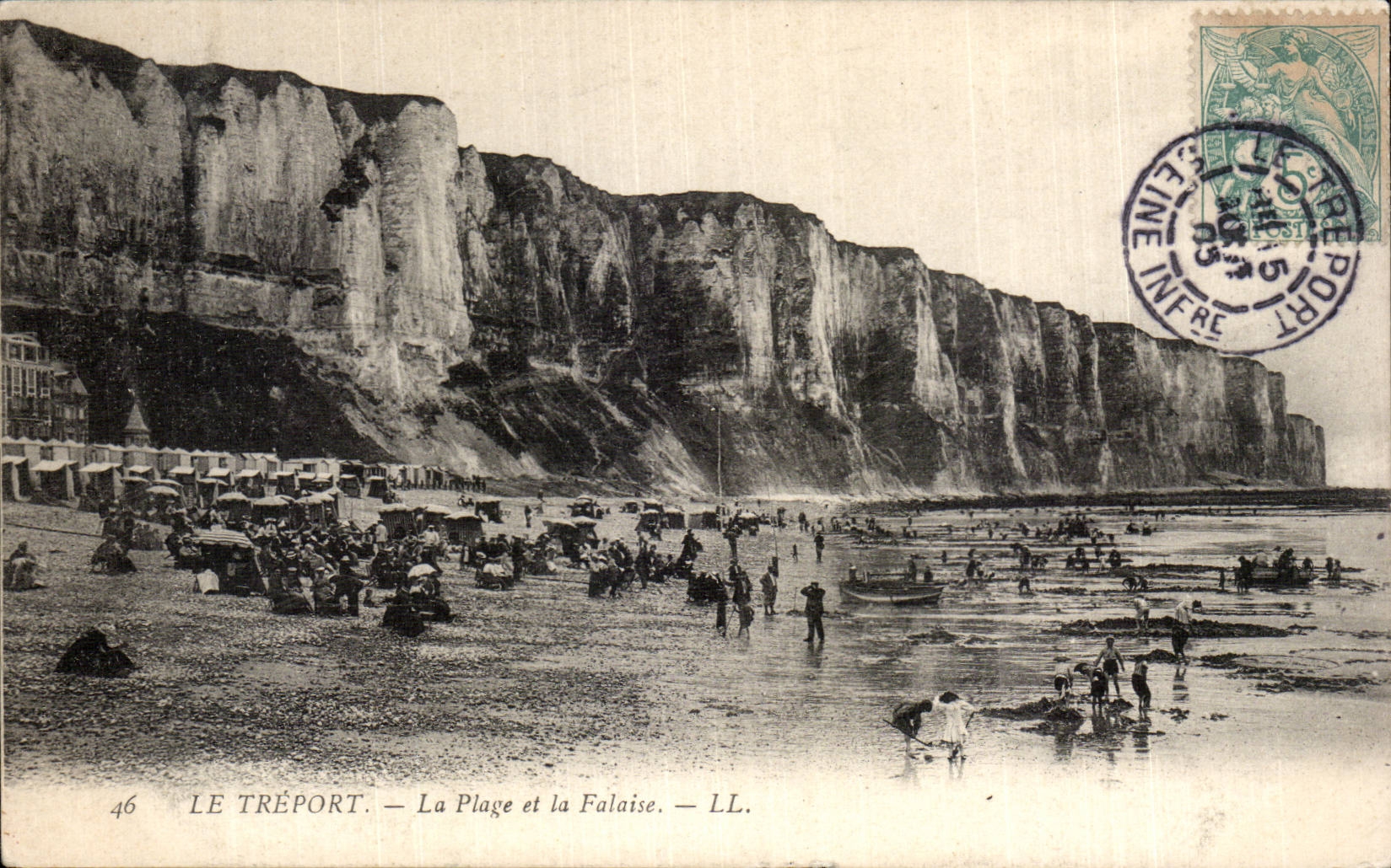 CPA Le Treport La plage et la falaise