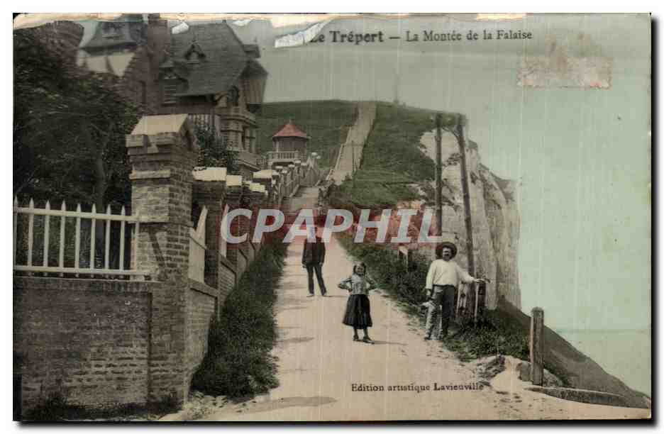CPA Le Treport La montee de la falaise
