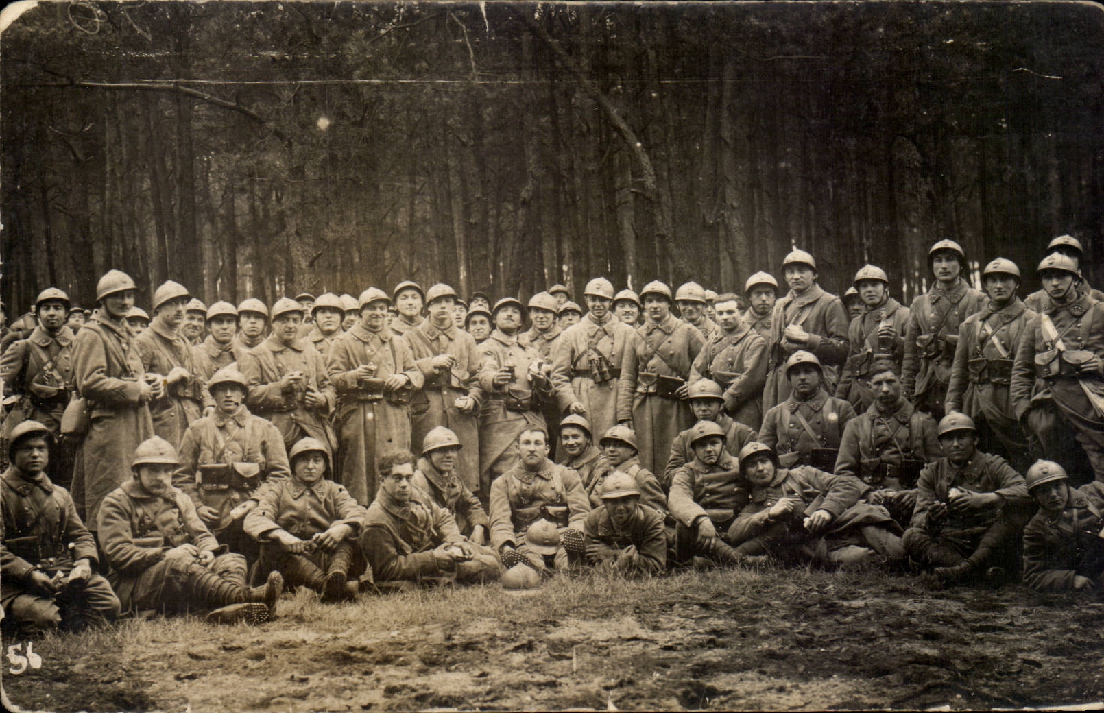 Soldados en bosque — Campo de Oberhoffen — CPAPHIL